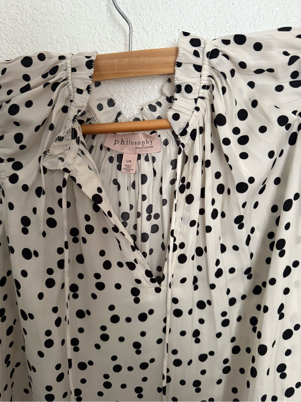 Philosophy Cream and Black Polka Dot Flutter Sleeve Blouse - Picture 4 of 6